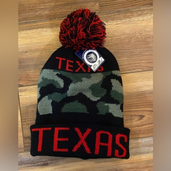 pit bull Other - NWT TEXAS CAMO BEANIE TOBAGGAN